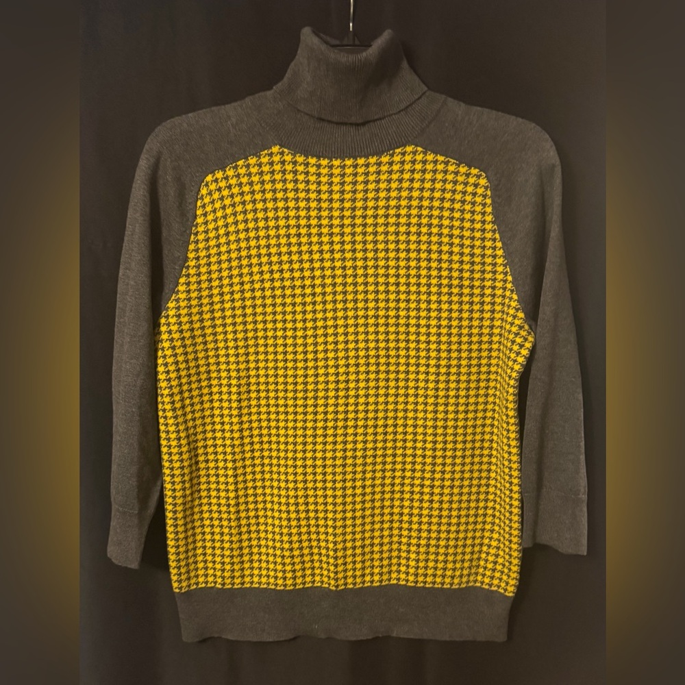EUC-Liz Claiborne Gray & Yellow Women’s Checkered Cowl Neck Sweater. Size Medium